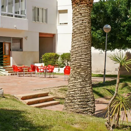 Spacious, 2-bedroom In Gran Alacant With A Swimming Pool, Fu * Santa Pola